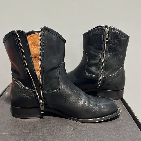 Frye melissa button short leather boots . Size 7.5 - Picture 5 of 10